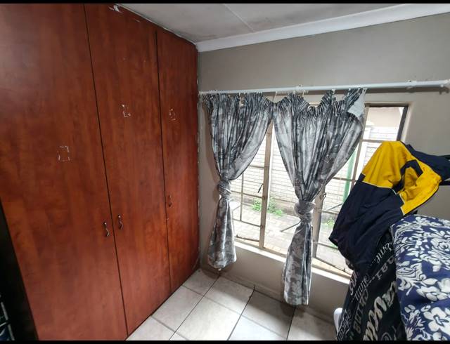 3 BEDROOM TOWNHOUSE FOR SALE IN OOS EINDE